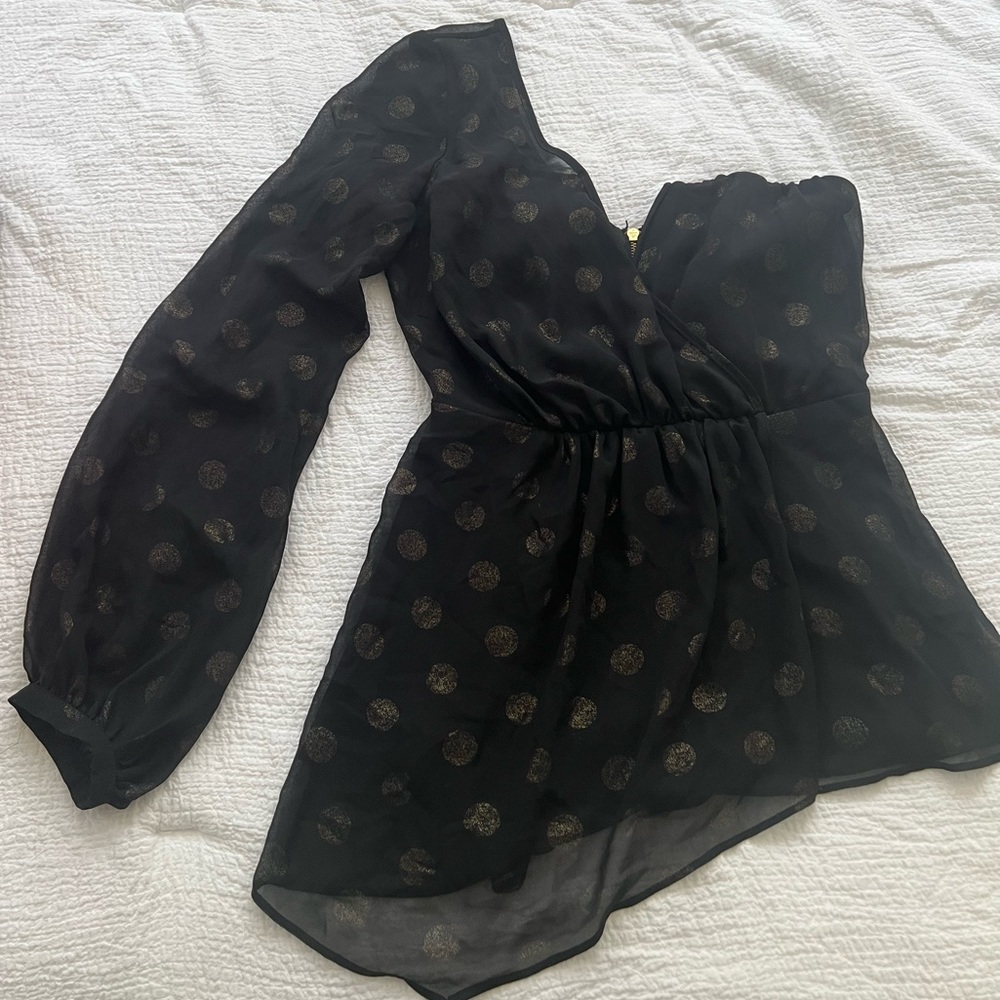 Gold and black one shoulder shirt